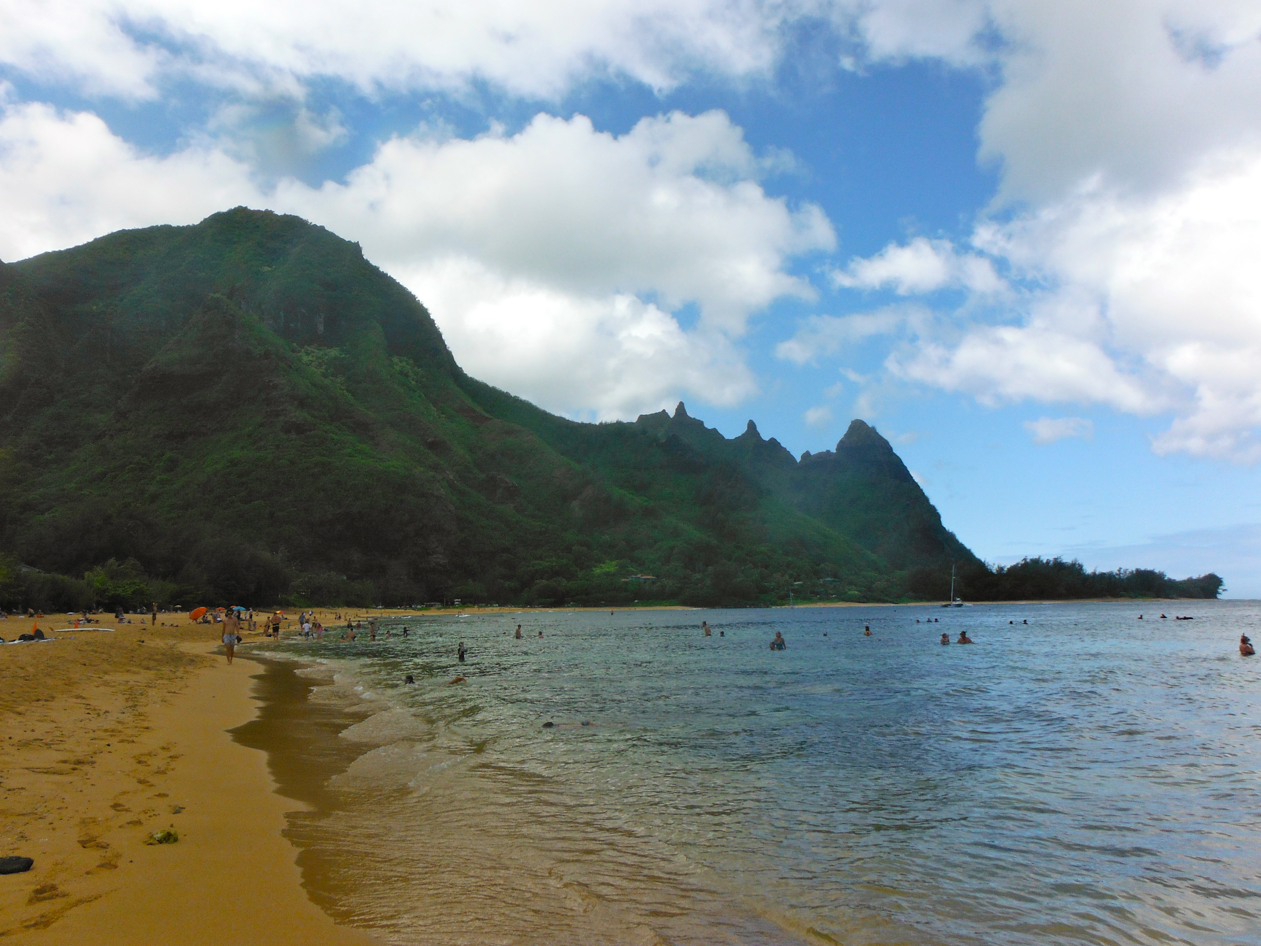Best Summer Snorkeling At Kauai's Tunnels Beach