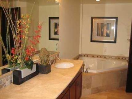 Tropical Kauai 2 Bedroom Vacation Rental in Waipouli Kauai - Luxury Bathroom