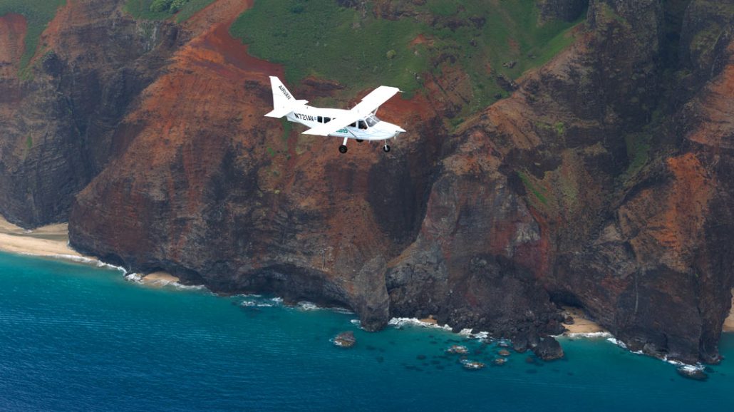 plane tours in hawaii