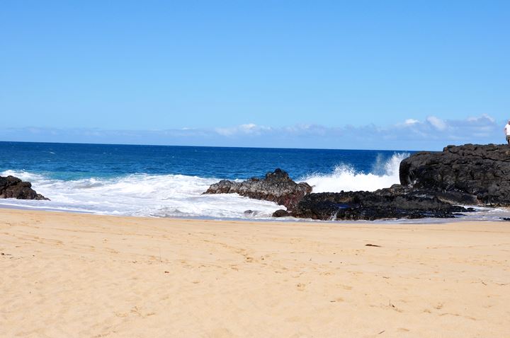 tourist lumahai kauai