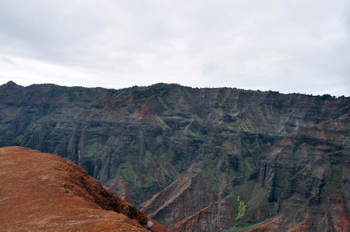 Waipoo Falls Trail Kauai