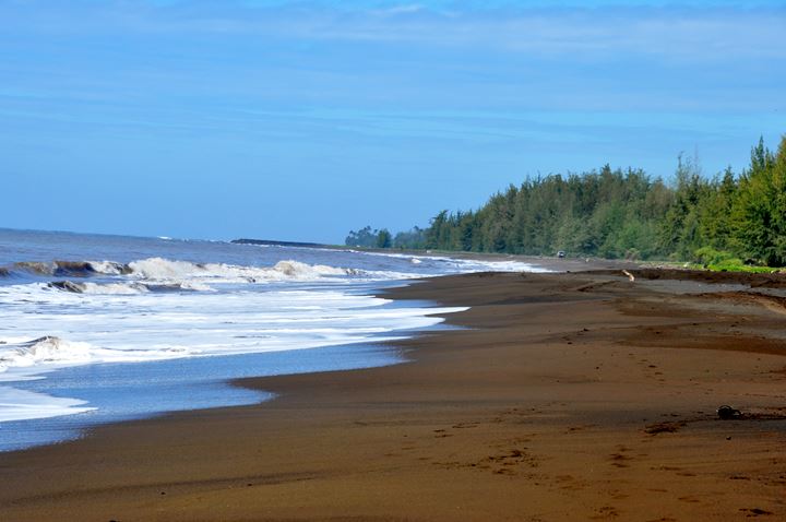 Waimea Beach | Kauai.com